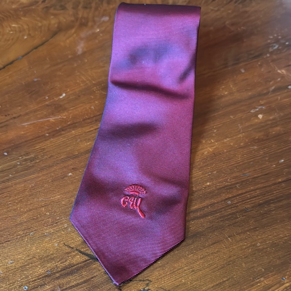 Elegant Burgundy Tie
